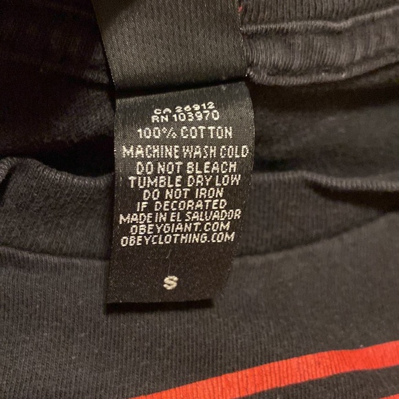 Vintage obey black tee with logo - Picture 5 of 6